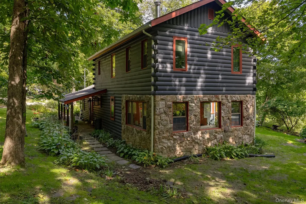 80 Bear Hill RD, Patterson, NY 12563