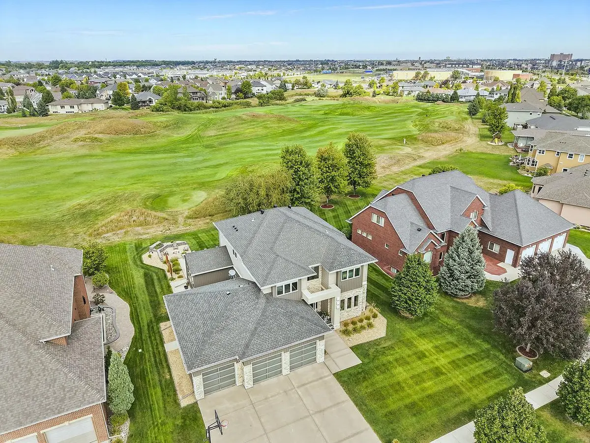 4345 Beach LN S, Fargo, ND 58104