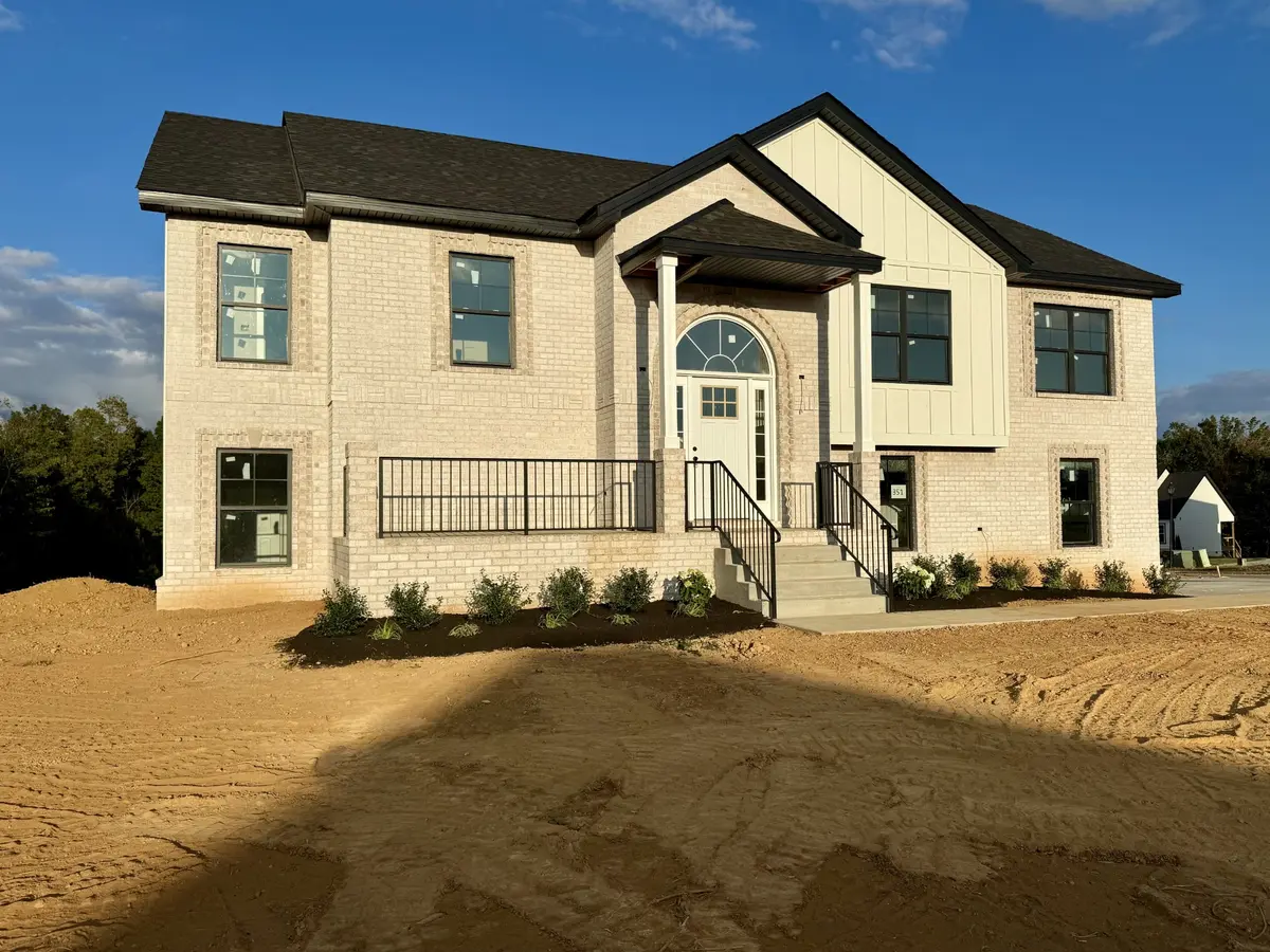 351 Hereford Farms, Clarksville, TN 37043