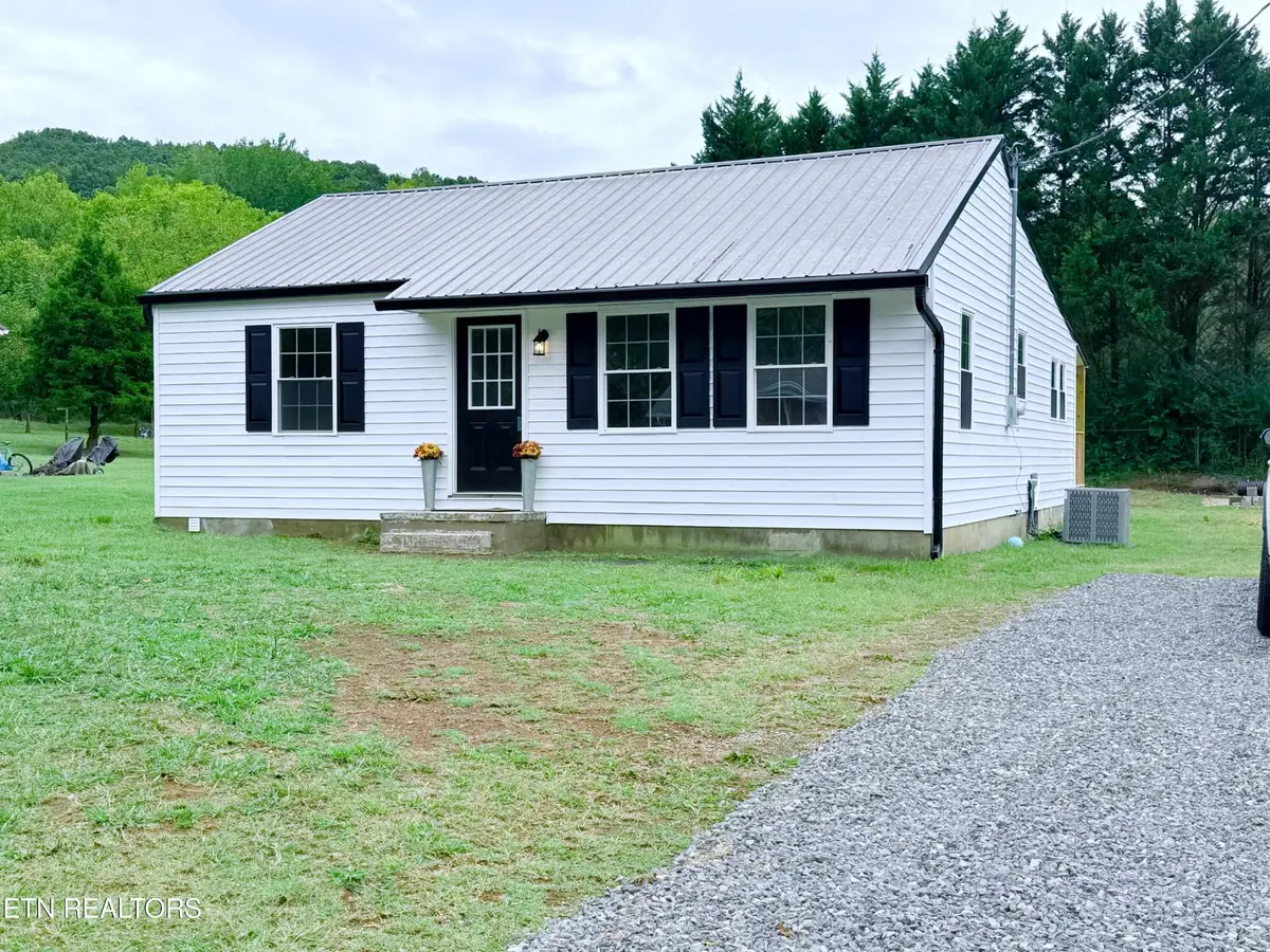222 Hassler Mill Rd, Harriman, TN 37748