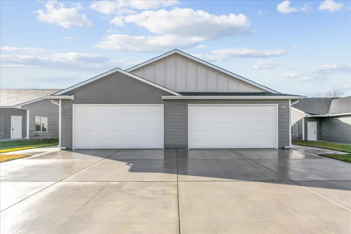 2941 S Bunker Hill Ct., Wichita, KS 67210