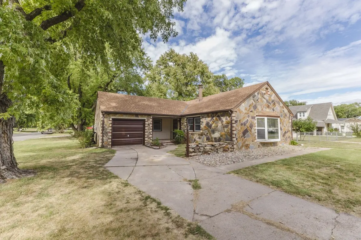 430 W Ninth, Newton, KS 67114