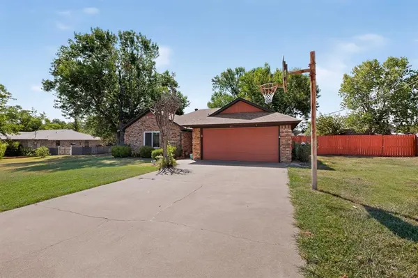 613 Overhill Road, Granbury, TX 76048