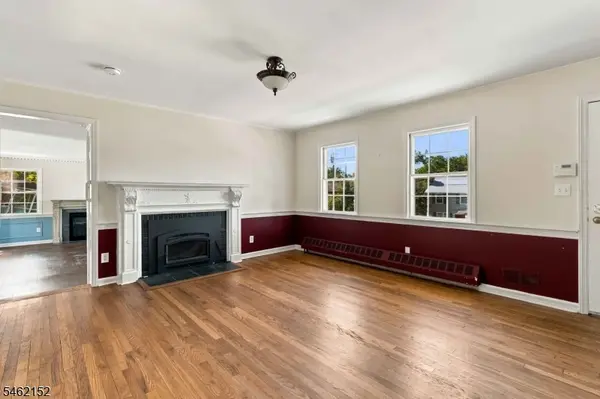 51 Valley View Ter, Wayne Twp., NJ 07470