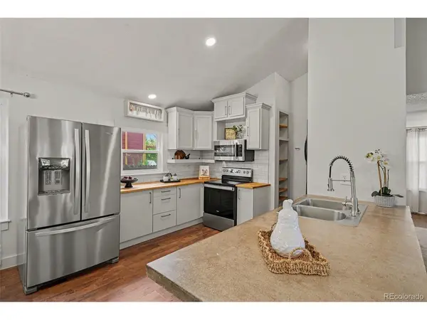 9647 W Elmhurst, Littleton, CO 80128
