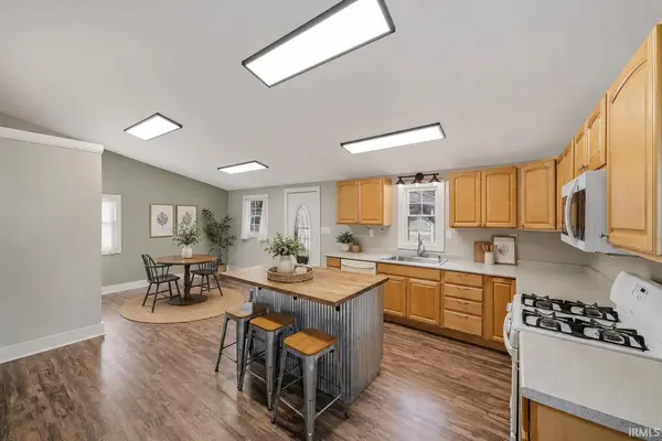 511 S Jackson ST, South Whitley, IN 46787-1403