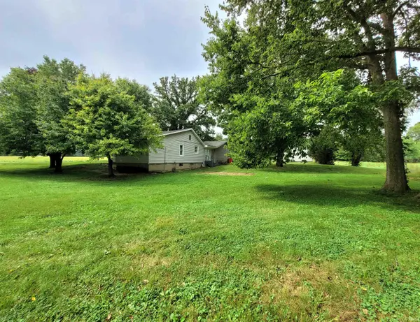 1587 W South RD, Delphi, IN 46923