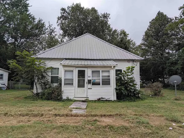 617 W Oak ST, Bicknell, IN 47512