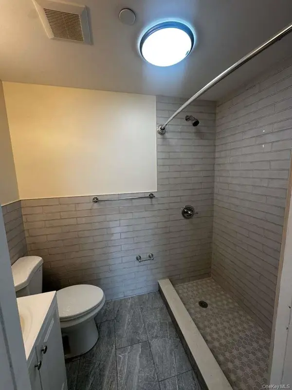 21226 Jamaica AVE, Queens Village, NY 11428