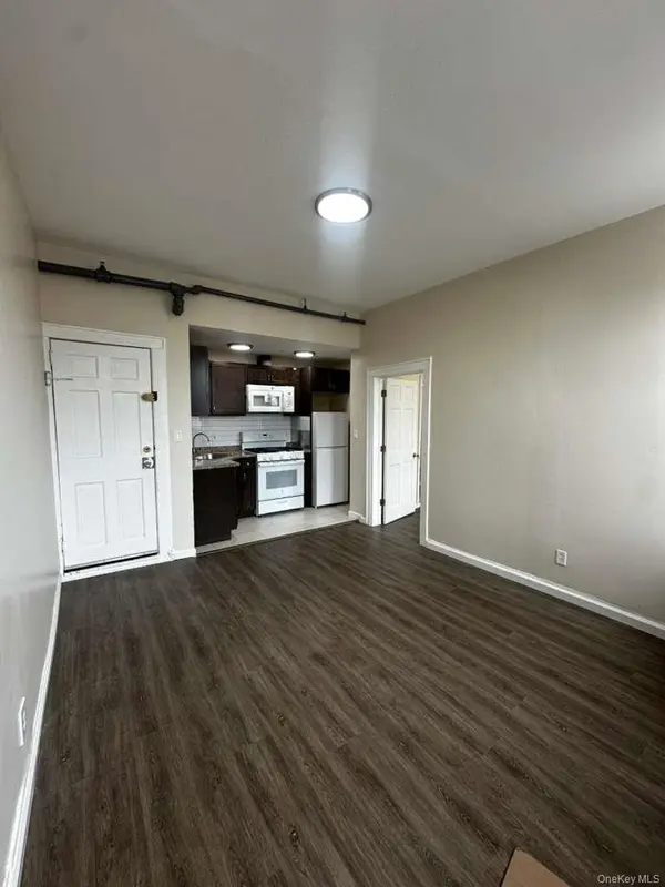 21226 Jamaica AVE, Queens Village, NY 11428