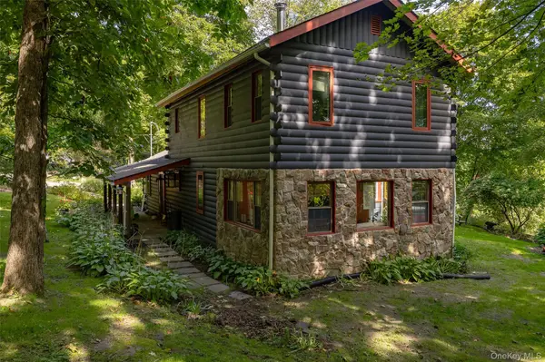 80 Bear Hill RD, Patterson, NY 12563