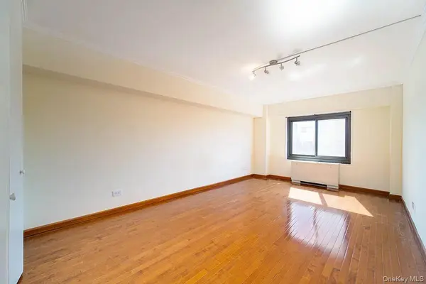 119-49 Union Turnpike #6C, Forest Hills, NY 11375