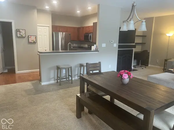 12215 Pebble ST #UNIT 800, Fishers, IN 46038