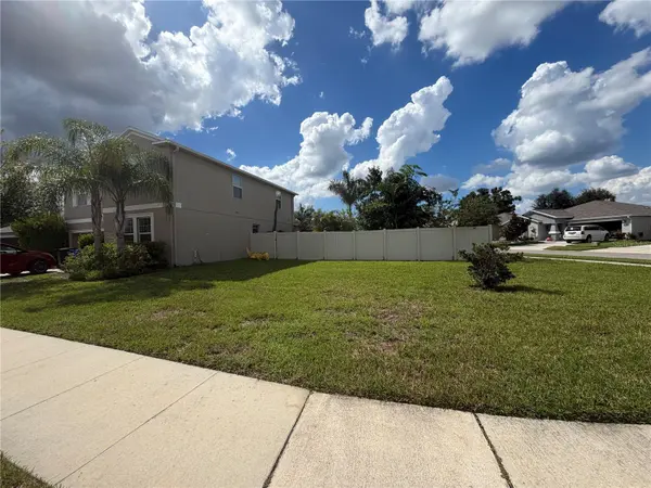 17103 WHITE MANGROVE DR, Wimauma, FL 33598