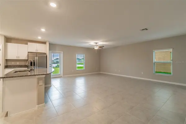 5064 WHITE CHICORY DR, Apollo Beach, FL 33572
