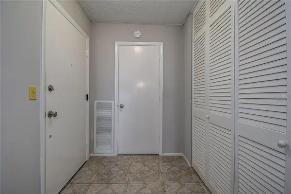 100 BLUFF VIEW DR #514A, Belleair Bluffs, FL 33770