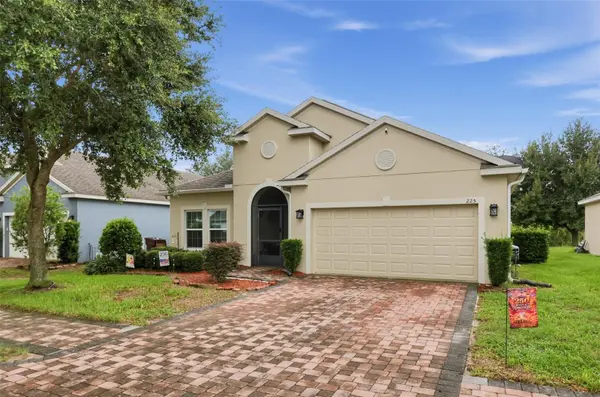 225 LAKESHORE DR, Davenport, FL 33837