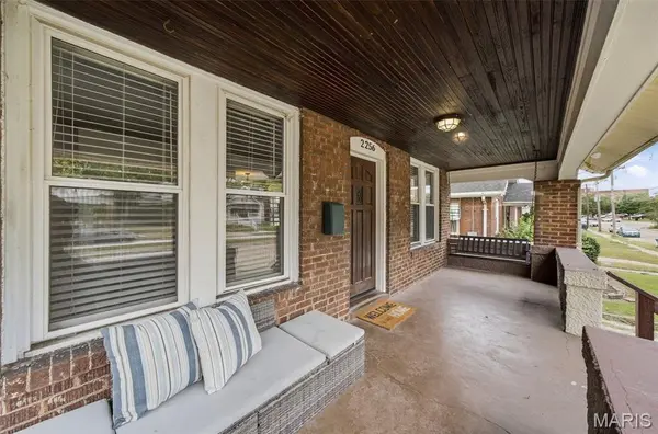 2256 Yale AVE, Maplewood, MO 63143