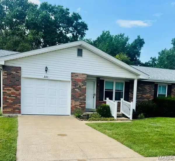 893 Woodridge DR, Arnold, MO 63010