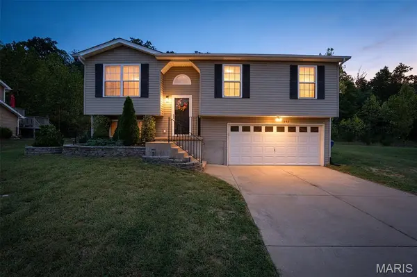 1552 St. Charles Dr, Hillsboro, MO 63050