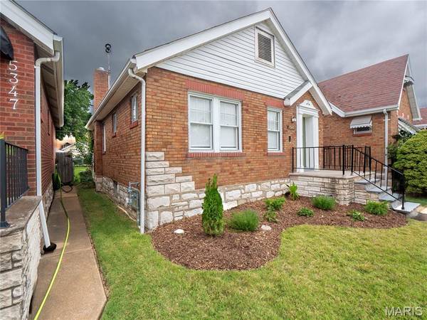 5343 Chippewa ST, St Louis, MO 63109