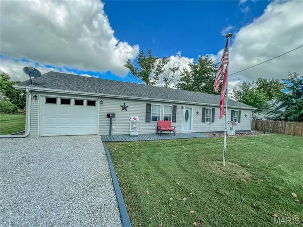 408 McMurry ST, Paris, MO 65275