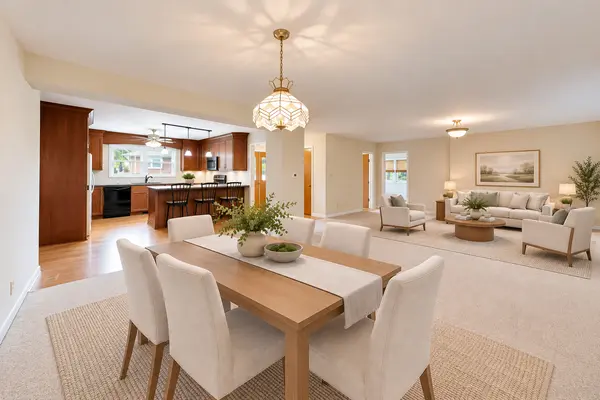 427 W Helen RD, Palatine, IL 60067