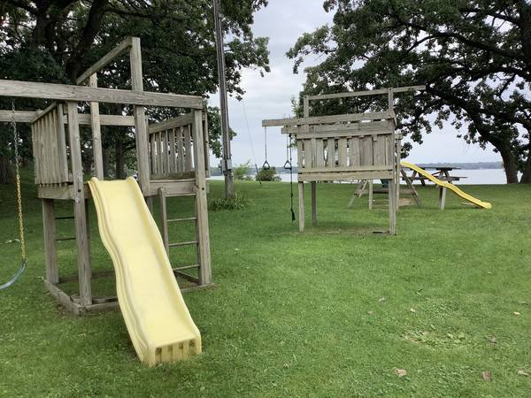 28575 W Valley RD, Ingleside, IL 60041