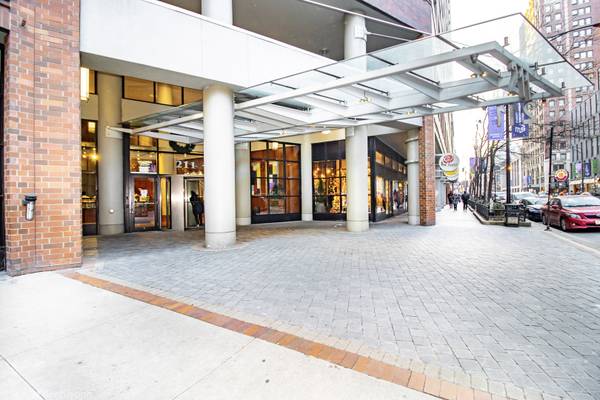 211 E Ohio ST #2515, Chicago, IL 60611