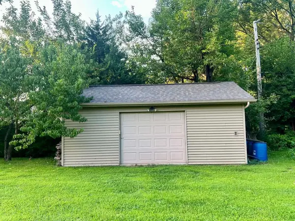 1906 Avenue D, Sterling, IL 61081