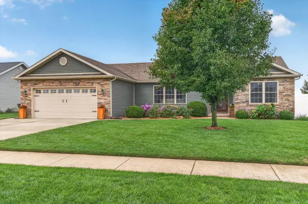 320 Juniper ST, Demotte, IN 46310