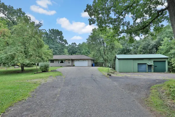 9755 Julep TRL N, Forest Lake, MN 55073