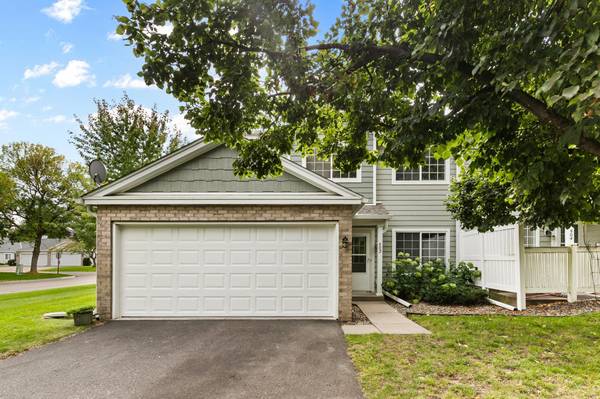 502 Mariner WAY, Woodbury, MN 55129