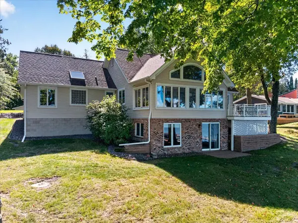 12500 Melody LN, Lindstrom, MN 55045