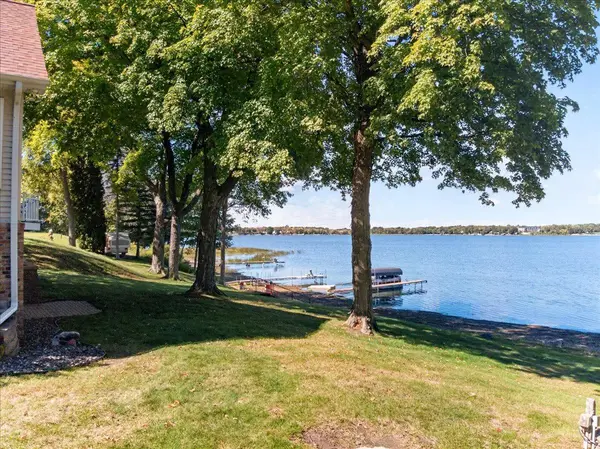 12500 Melody LN, Lindstrom, MN 55045