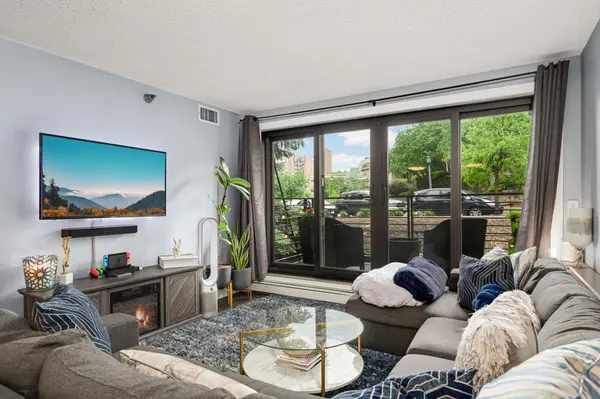 48 Groveland TER #206B, Minneapolis, MN 55403