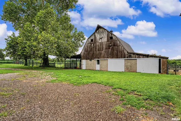 7789 N WILDLIFE DR, Hopedale, IL 61747