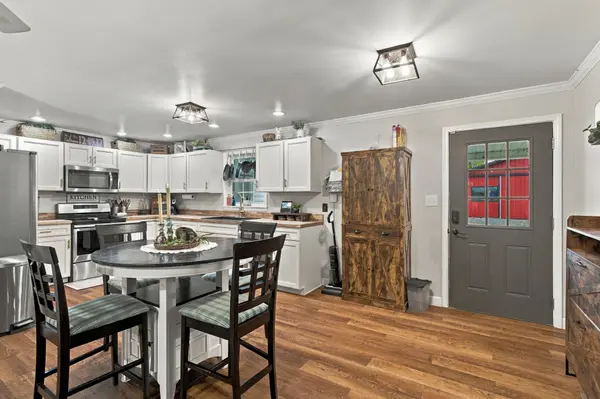 1420 Shoot Rd, Hartsville, TN 37074