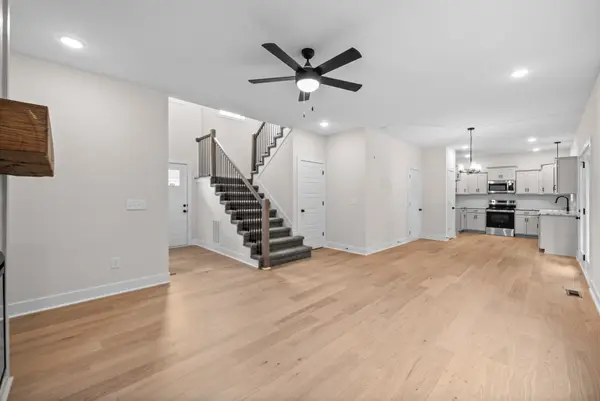 310 Switchgrass Dr, Clarksville, TN 37042