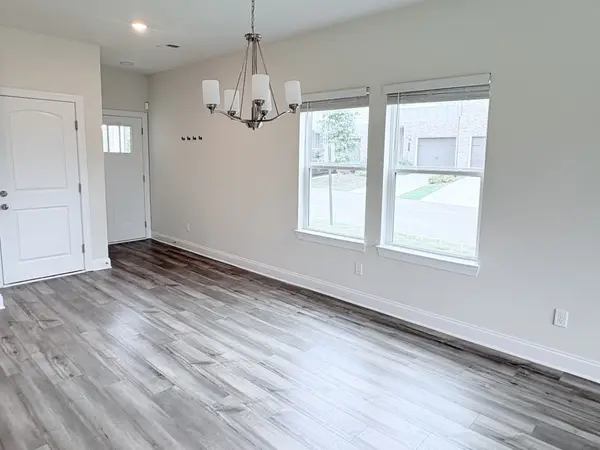 862 Longleaf Ln, Columbia, TN 38401