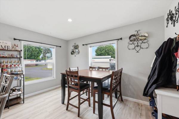 21725 E Wellesley Ave #33, Otis Orchards, WA 99027