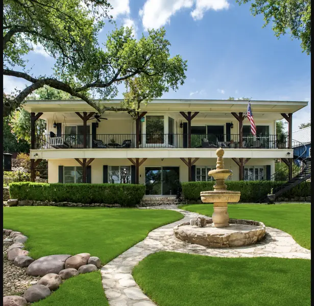 1558 Trailridge DR, Canyon Lake, TX 78133