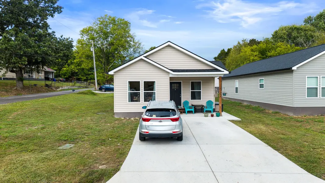 1598 Perry St #SE, Cleveland, TN 37311