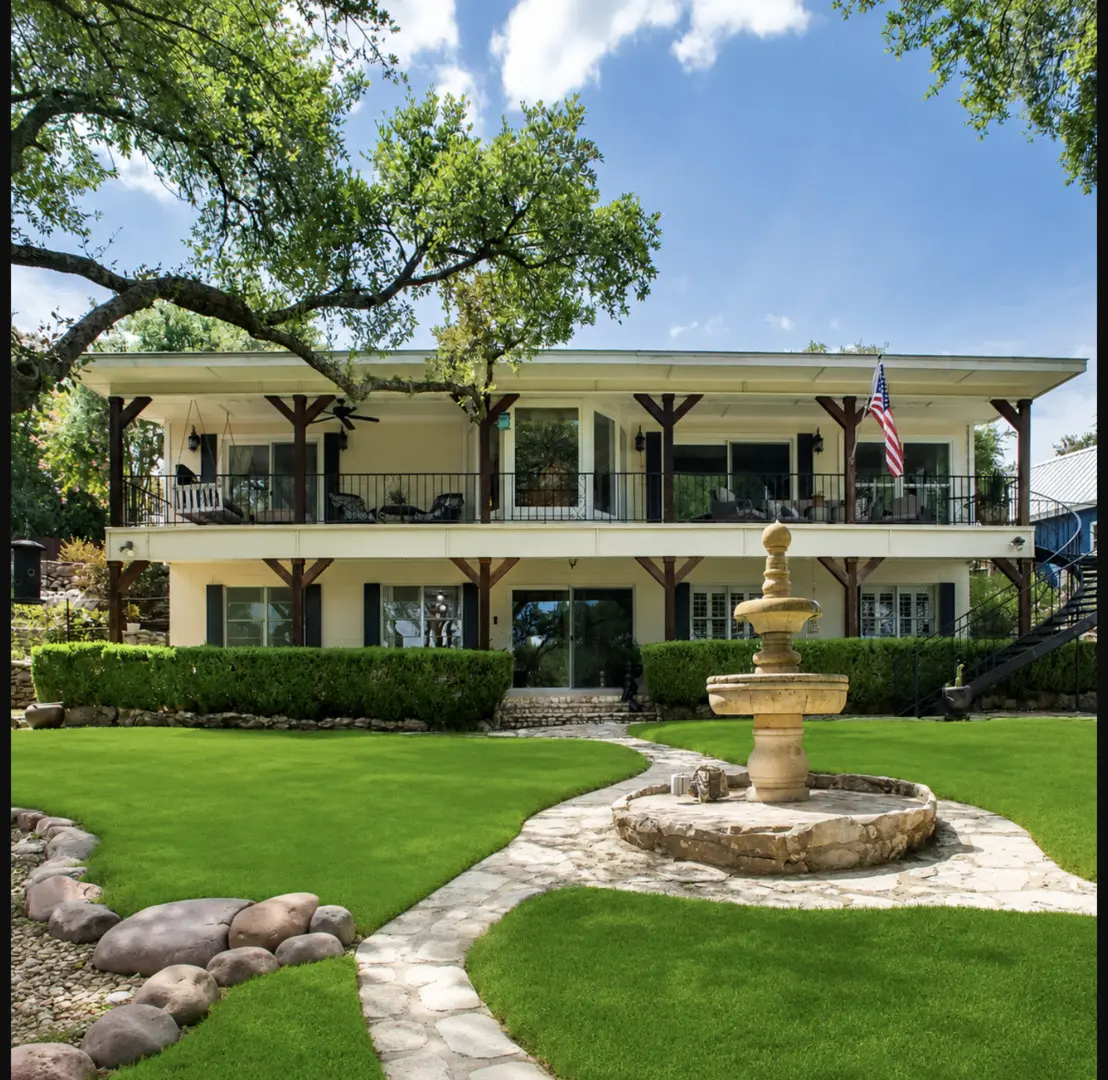 1558 Trailridge DR, Canyon Lake, TX 78133