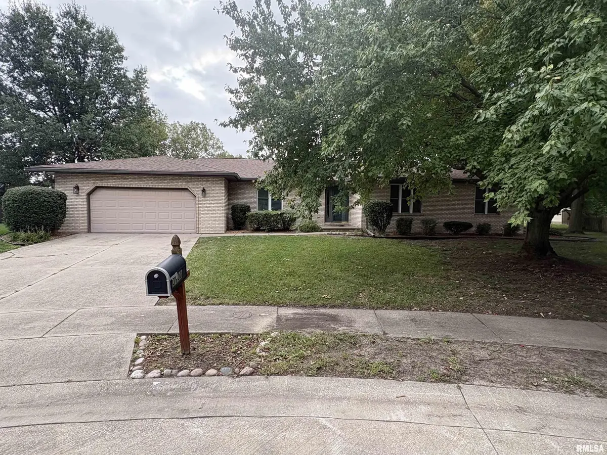 3100 Saint Helens CT, Springfield, IL 62704