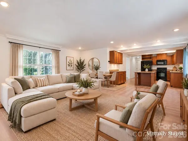 10 Enochs WAY, Fletcher, NC 28732