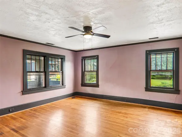 513 Fairview RD, Asheville, NC 28803