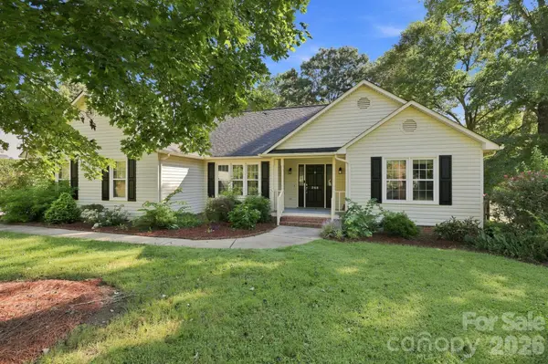 303 N Deerfield CIR, Salisbury, NC 28147