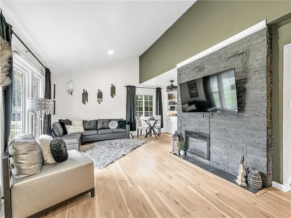 1400 E 76th TER, Kansas City, MO 64131
