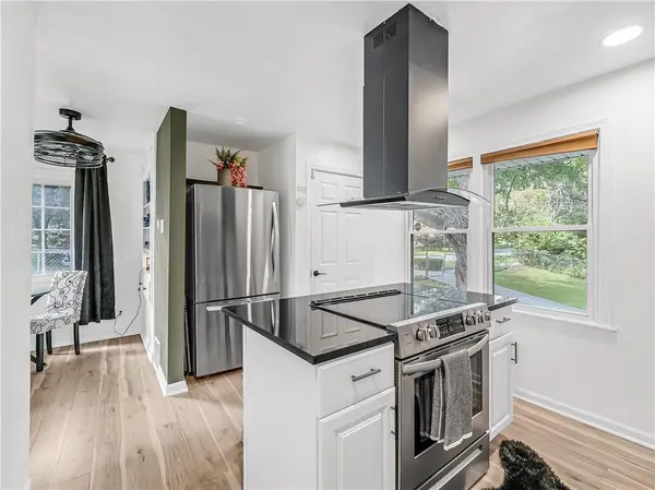 1400 E 76th TER, Kansas City, MO 64131